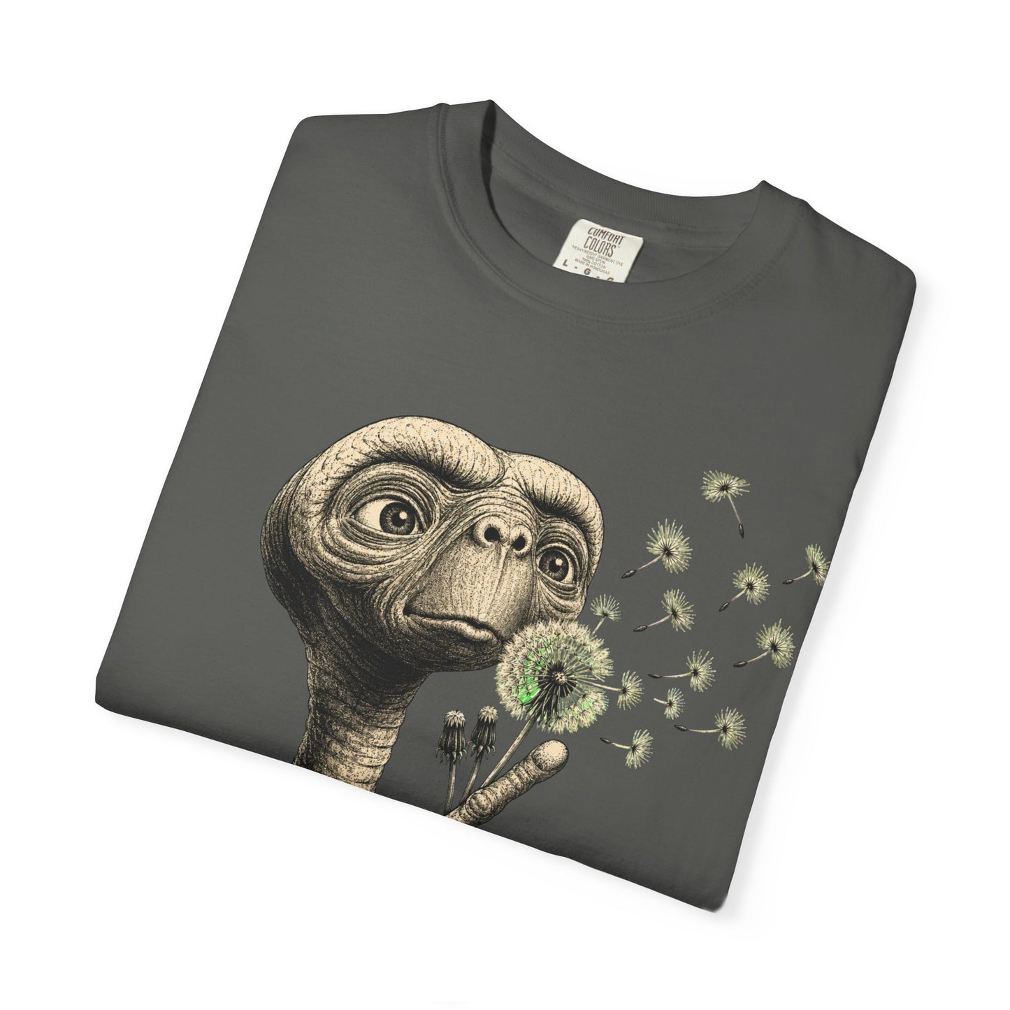 E.T. blowing dandelion T-shirt | Retro Alien illustration