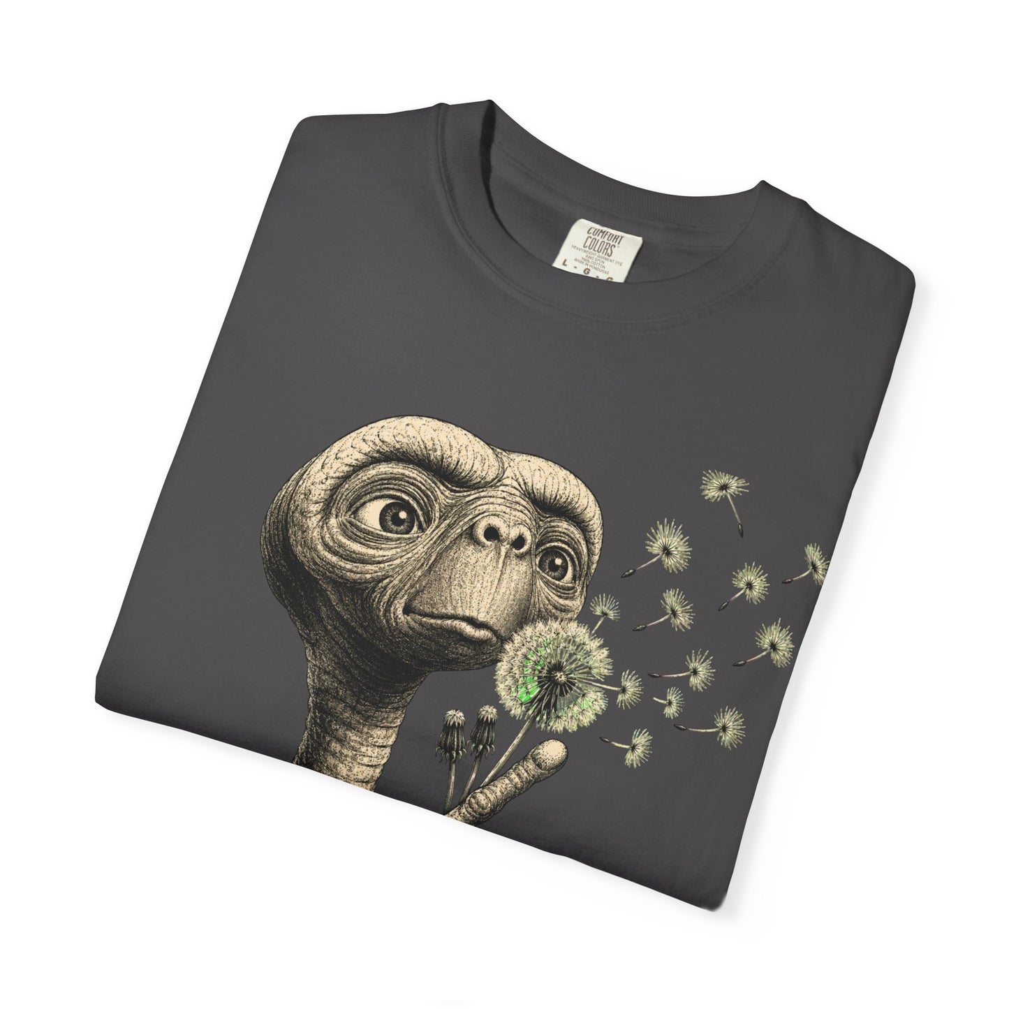 E.T. blowing dandelion T-shirt | Retro Alien illustration